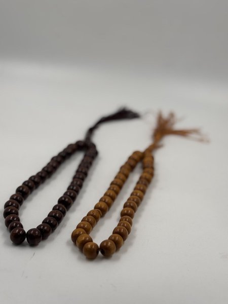 مسبحة خشب حجم صغير